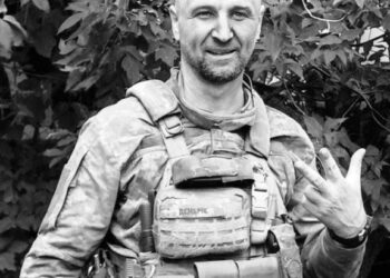 У Херсоні попрощаються із двома військовими, які загинули у Куп’янському районі