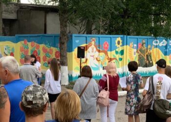 Людина під вихлопною трубою: про ребрендинг місцевий і не тільки – Новини Кам’янське