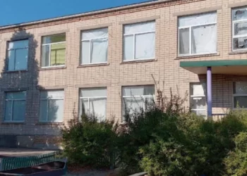 Росіяни обстріляли дитячий садок в Білозерці