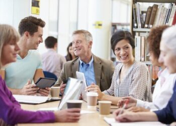 Розмовна англійська для дорослих: як курси розвивають вміння вільного спілкування | Одеський Кур’єр