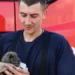 В Херсоні вогнеборець врятував їжака під час гасіння пожежі