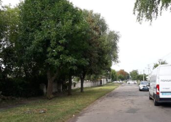 В П’ятихатках на Дніпропетровщині знайдено тіло неповнолітньої дівчини з тілесними ушкодженнями – Новини Кам’янське