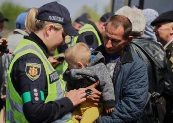 Запорізька ОВА прийняла рішення про евакуацію дітей з населених пунктів на лінії фронту