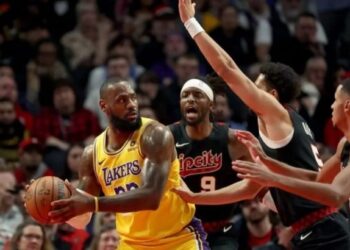 Джеймс встановив новий рекорд НБА та підкорив видатне досягнення Браянта | Баскетбол |