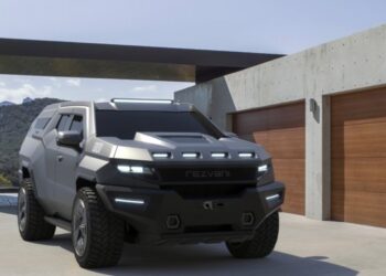 Компания Rezvani презентовала люксовый бронированный внедорожник — Авто новости