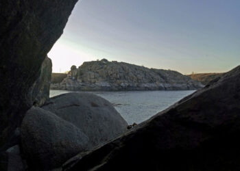 Олег Власов побував у маловідомій печері на Хортиці — що відомо про неї та як вона виглядає | Новости Запорожья