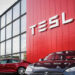 От Илона Маска компании Tesla – JPMorgan требует более 160 миллионов долларов — Авто новости