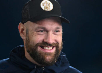 Стало известно условие, при котором Фьюри бы подрался с Усиком в декабре — Спорт ):Бокс