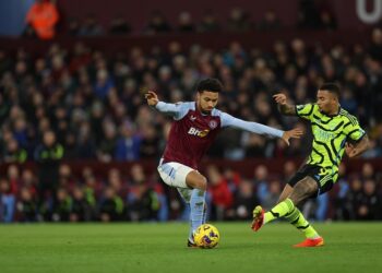 «Арсенал» проиграл «Астон Вилле» и потерял лидерство в АПЛ сезона 2023/24