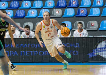 Кривбас підписав легіонера та двох українців і відзаявив трьох гравців — Федерація баскетболу України