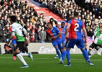 «Ливерпуль» в волевом стиле вырвал победу над «Кристал Пэлас» и стал лидером АПЛ