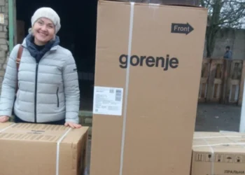 Мешканці Білозерської громади отримали набори побутової техніки