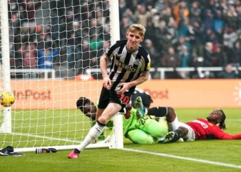 «Ньюкасл» вырвал победу у «Манчестер Юнайтед» в 14 туре АПЛ