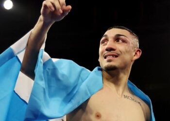 Промоутер подтвердил бой Теофимо Лопеса против еще одного экс-соперника Ломаченко — Спорт ):Бокс