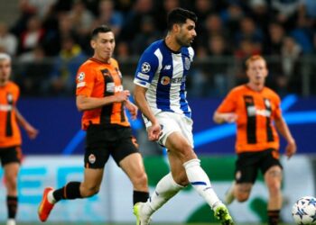 «Шахтер» не смог выйти в плей-офф Лиги чемпионов, проиграв «Порту» в матче с 8 голами