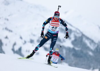 Тарьей Бе выиграл спринтерскую гонку на этапе КМ в Хохфильцене | Біатлон |