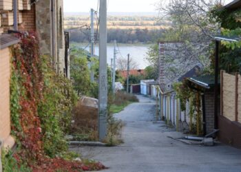 У пошуках світла: як живе херсонська Воєнка — Херсон