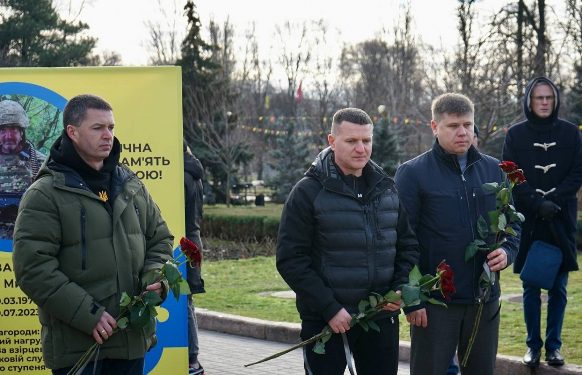 У Запоріжжі на Алеї Героїв встановили ще 34 призми з іменами загиблих захисників - фото