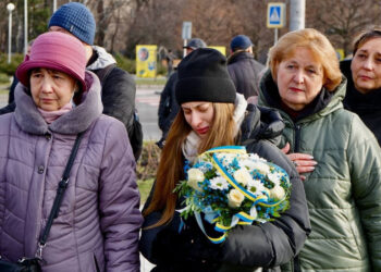 У Запоріжжі на Алеї Героїв встановили ще 34 призм | Новости Запорожья