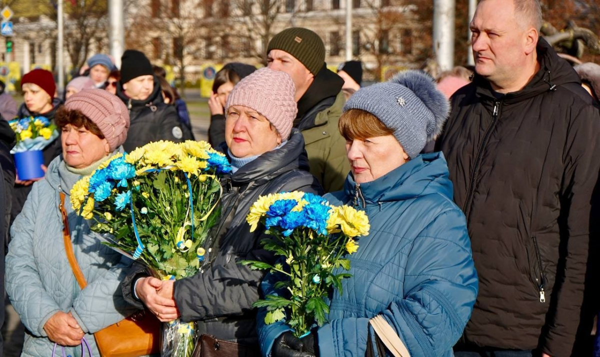 У Запоріжжі на Алеї Героїв встановили ще 34 призми з іменами загиблих захисників - фото