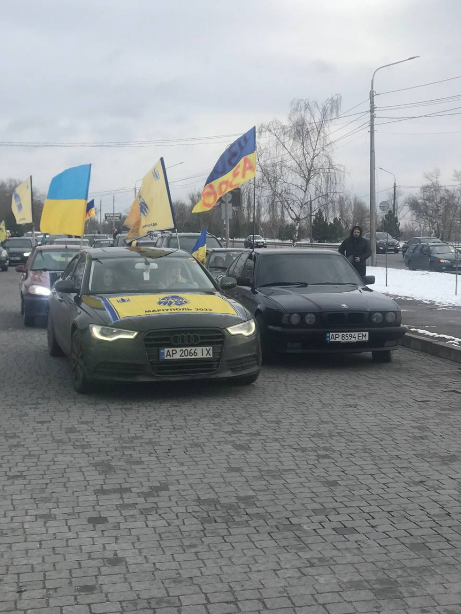 Друге Різдво у полоні: у Запоріжжі рідні російських бранців провели автопробіг