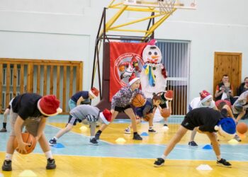 В регіонах України пройшли традиційні баскетбольні різдвяні фестивалі та естафети — Федерація баскетболу України