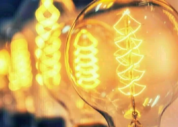 Внаслідок бойових дій 27 тисяч абонентів Херсонщини залишаються без електропостачання