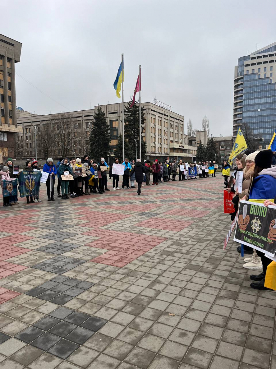 Полон вбиває – у Запоріжжі пройшла акція на підтримку полонених оборонців Маріуполя