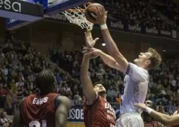 Пустовий став третім гравцем в історії Обрадойро, який набрав більше 1 000 очок | Баскетбол |