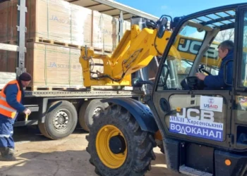 Херсонська міська громада отримала понад 900 сонячних панелей від Німеччини