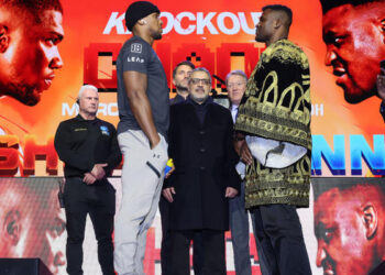 «Я не думаю о поясах»: Джошуа отреагировал на анонс боя с Нганну — Спорт ):Бокс