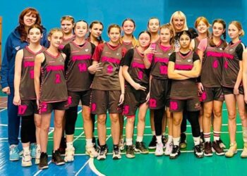 ВЮБЛ серед дівчат 2010 року народження: дніпровська СДЮСШОР №5-ДФКС виграла третій матч — Федерація баскетболу України