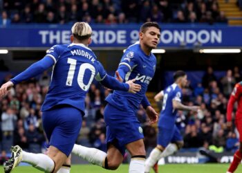 «Челси» потерпел второе подряд поражение в АПЛ, а Мудрик оформил ассист