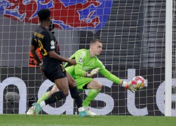 Фанаты «Реала» отдают предпочтение не Куртуа, а Лунину