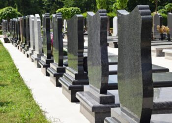 Двойные памятники от компании «Помним вас»: дань памяти и символ вечной любви