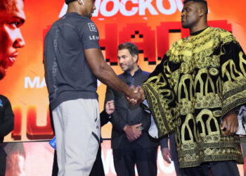 «Самый большой бой в моей жизни»: Джошуа оценил поединок с Нганну — Спорт ):Бокс