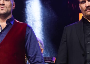 Саудовцы выступили с заявлением по поводу отмены боя Усик — Фьюри — Спорт ):Бокс