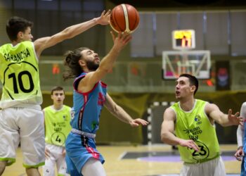 Селф Мейд розгромив Push-ЦДУ: фотогалерея — Федерація баскетболу України