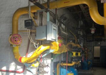 Внаслідок ракетного удару по Запоріжжю без тепла залишилися десятки будинків — коли планують увімкнути опалення | Новости Запорожья