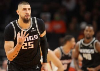 Український баскетболіст НБА Лень може пропустити матч Сакраменто — Кліпперс | Баскетбол |