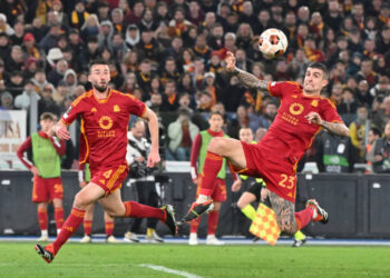 «Брайтон» Де Дзерби потерпел фиаско в матче против «Ромы» в 1/8 финала Лиги Европы