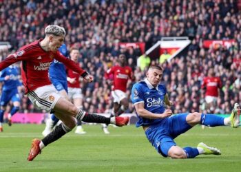 Миколенко стал худшим игроком матча «Манчестер Юнайтед» — «Эвертон»