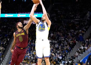 Даллас претендує на підписання баскетболіста Голден Стейт Томпсона | Баскетбол |