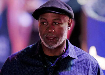 Леннокс Льюис назвал супертяжеловеса, который бил сильнее Кличко и Майка Тайсона — Спорт ):Бокс