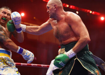 «Он убьет»: Усик назвал критический момент в бою с Фьюри — Спорт ):Бокс