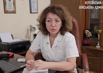 Життю двох сестричок, яких росіяни атакували з безпілотника у Херсоні, нічого не загрожує