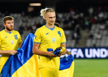 Ошибки УЕФА не было. Игрок сборной Украины по футболу М. Таловеров действительно родился в России