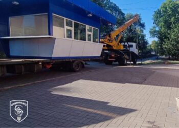 У Запоріжжі прибрали незаконно втсановлений кіоск — подробиці розповіли у міській раді  | Новости Запорожья
