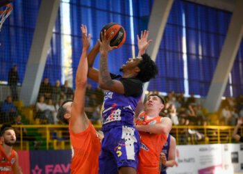 Старий Луцьк оголосив про завершення співпраці з американським легіонером — Федерація баскетболу України