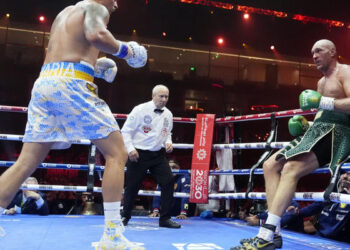 Бивол назвал победителя реванша Усик — Фьюри — Спорт ):Бокс